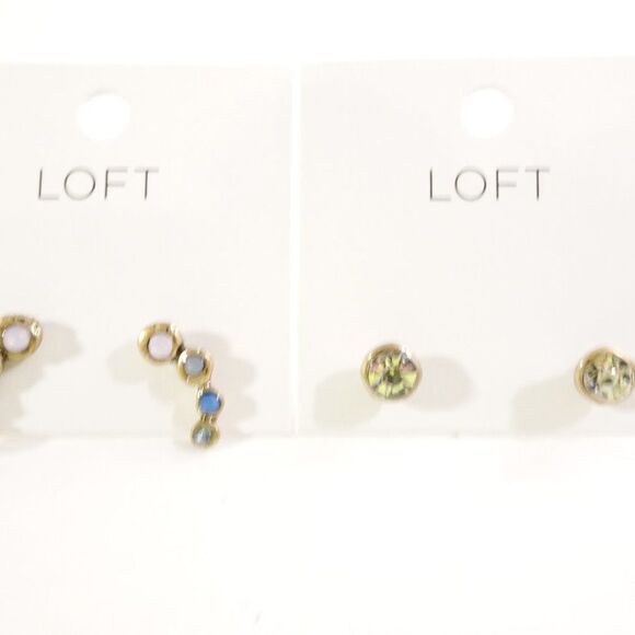 COPY - Ann Taylor LOFT Gold Solitaire Small Stud Earrings NWT 19.5 Ear Climbers… - Picture 2 of 6